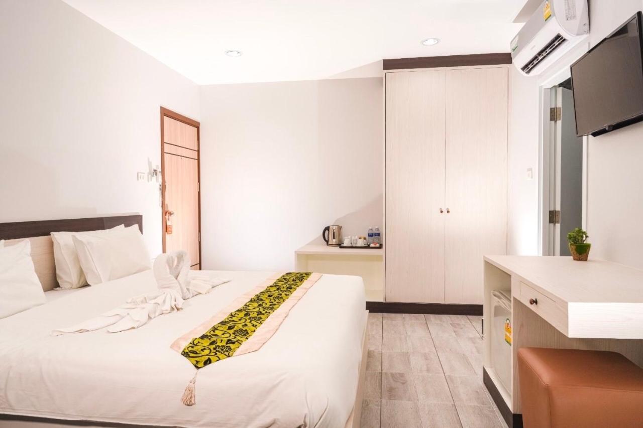 Neptuna Hotel Patong Экстерьер фото